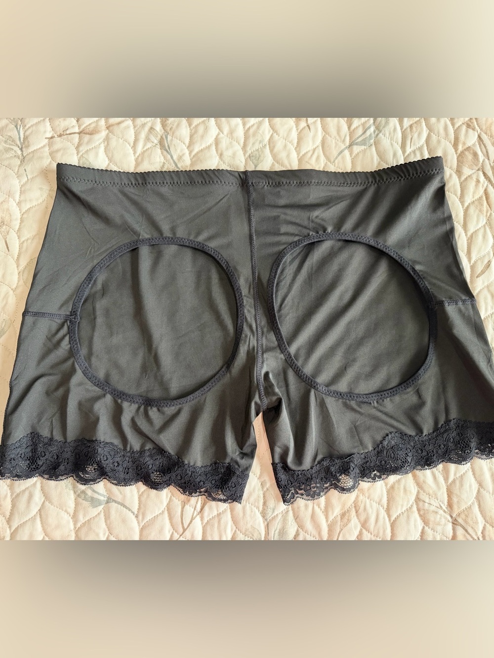 NWOT Women’s Open Cheeks Lace-Trim Shapewear